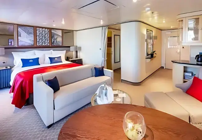 Queens Grill Suite – Approximately 506 sq. ft.